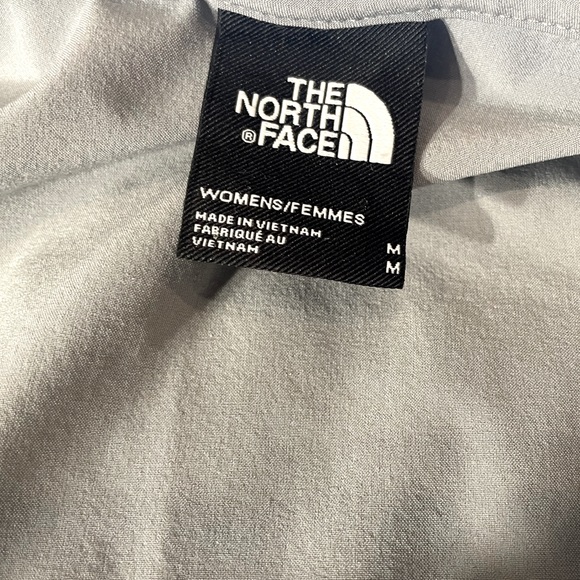 The North Face Explorer City Tank Gray. Size Medium - Picture 2 of 4